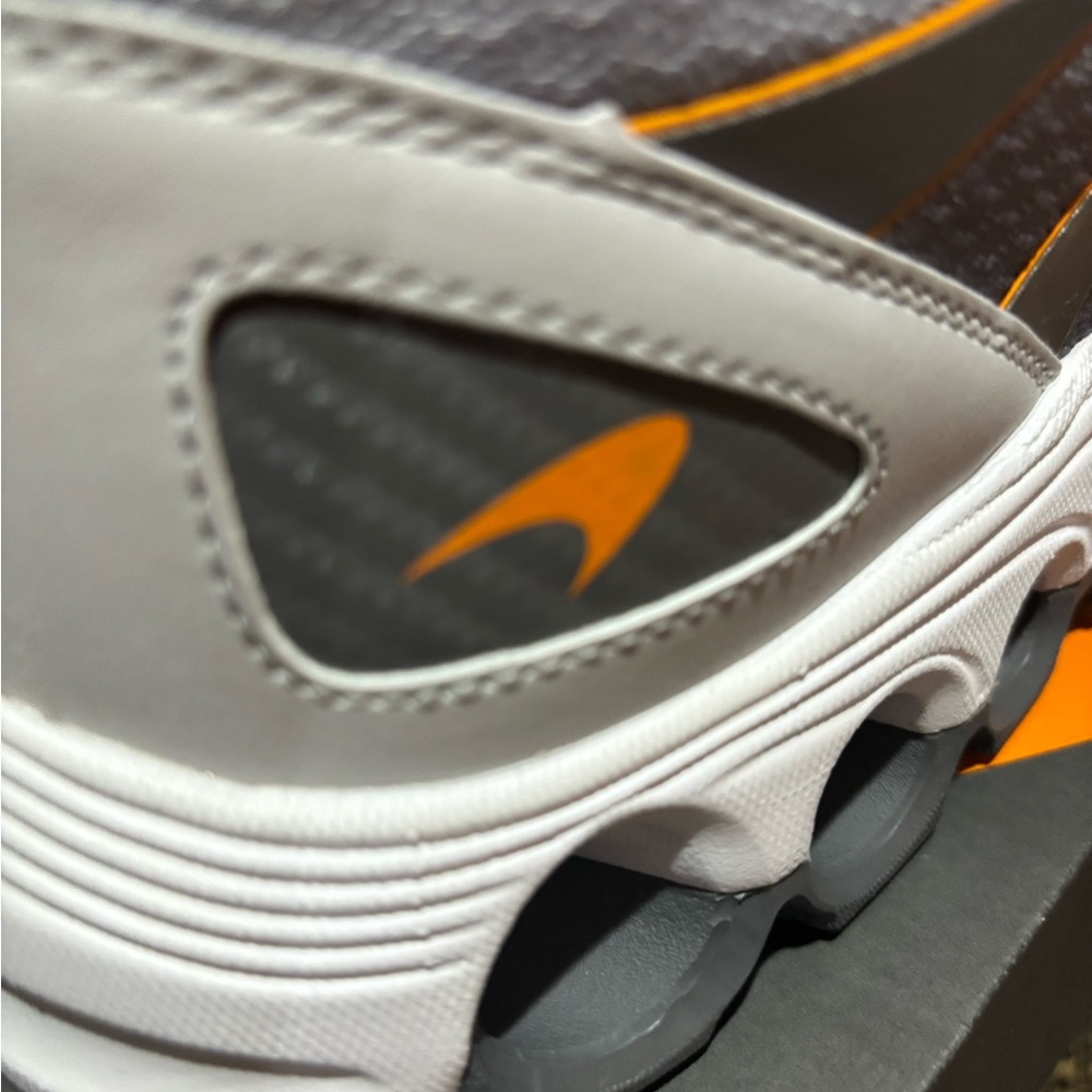 McLaren Formula 1 -K-SWISS tubes*200 X
Men’s Comfort Technology Sports Shoes 15M - Picture 10 of 13